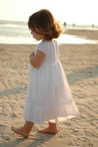 little girls white dresses